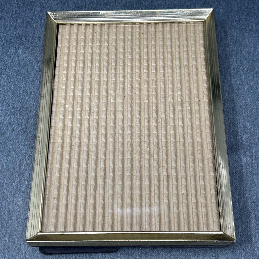Vintage Gold Tone Ribbed Metal Picture Frame 7x5" Fluted Art Deco Boho Decor